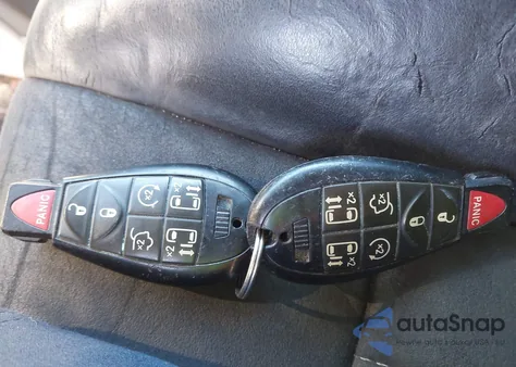 2014 Chrysler Town & Country Touring-L 30Th Anniversary из США, поврежденный, VIN 2C4RC1CG6ER192471